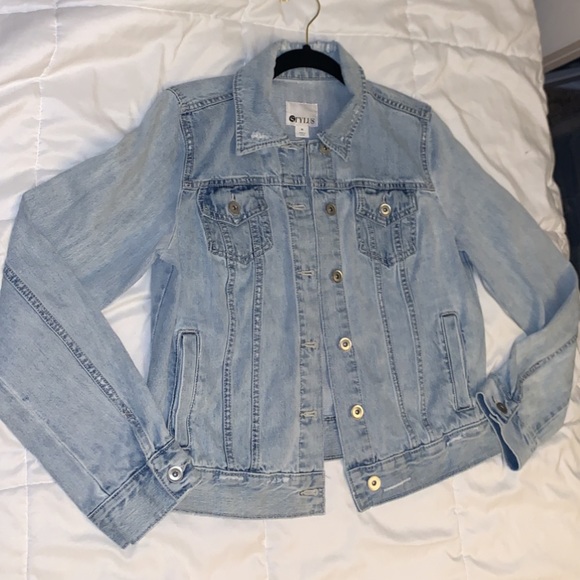 DENIM JACKET!!! SIZE MEDIUM - Picture 5 of 6